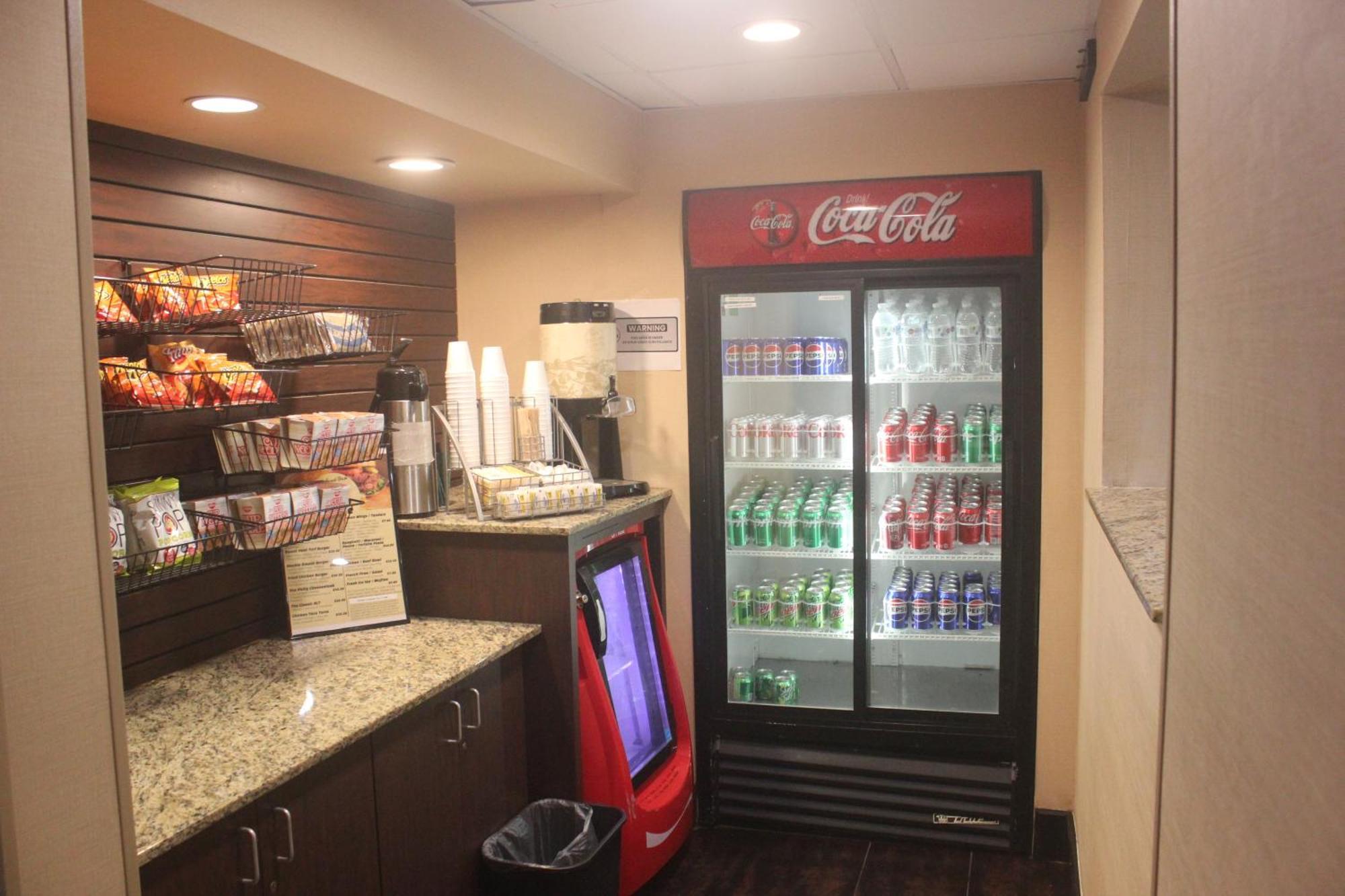 Regency Inn & Suites New London Mystic Exteriör bild