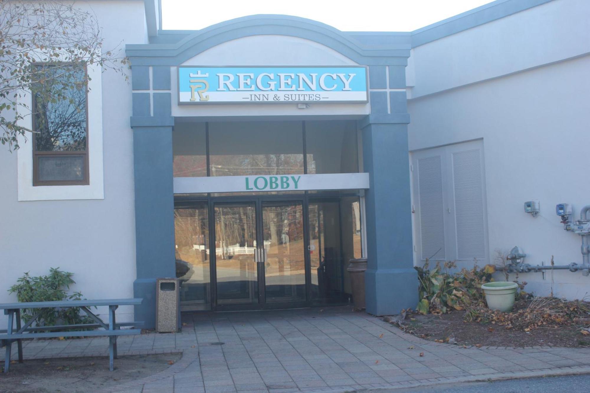 Regency Inn & Suites New London Mystic Exteriör bild